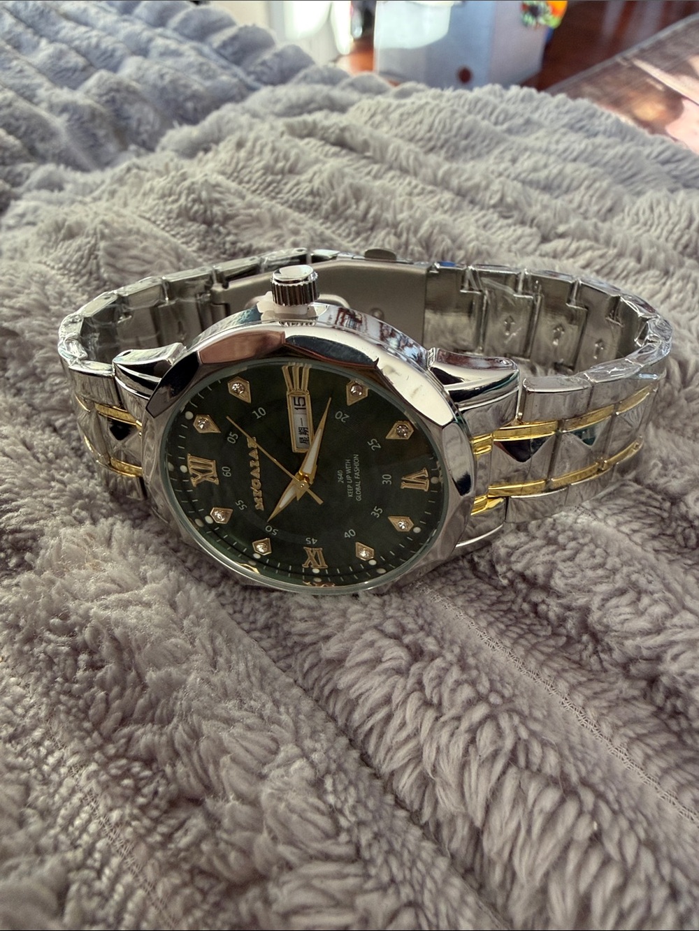 Two-Tone Metal Wristwatch with Green Dial